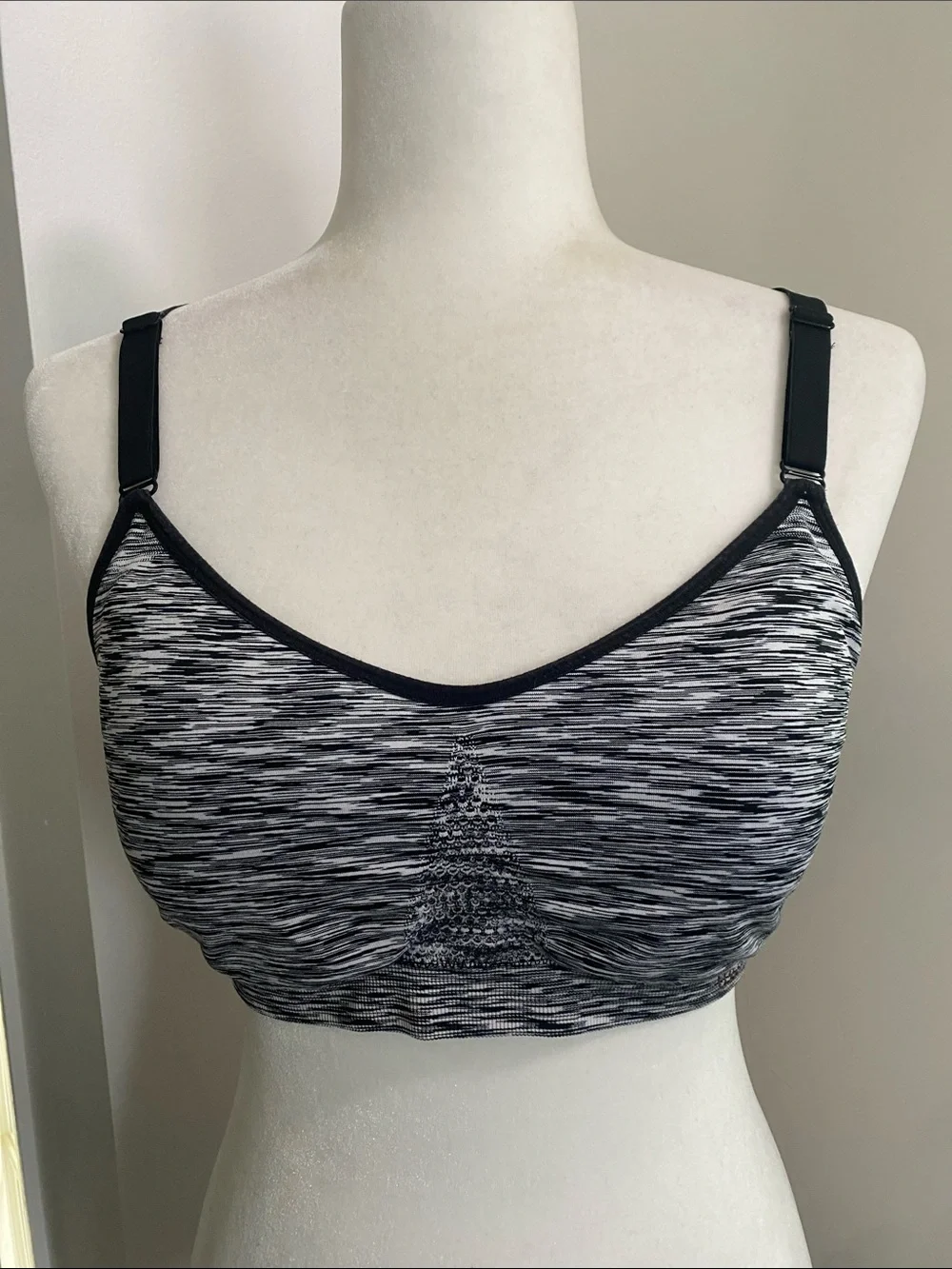 Danskin Seamless Racerback Sports Bra, Grey Black Heather, Ruched Adjustable